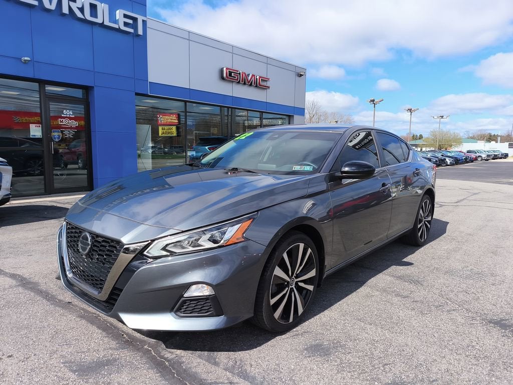 2022 Nissan Altima — side profile view